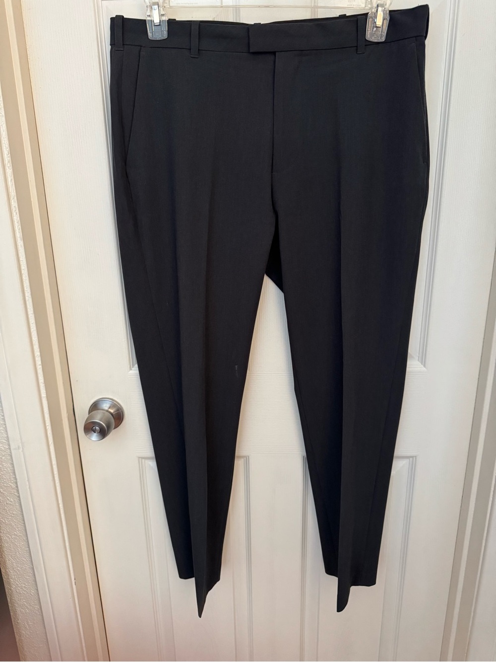 IZOD Performance Stretch Straight Leg
Dress Pants 34x29. (EUC) - Picture 4 of 9